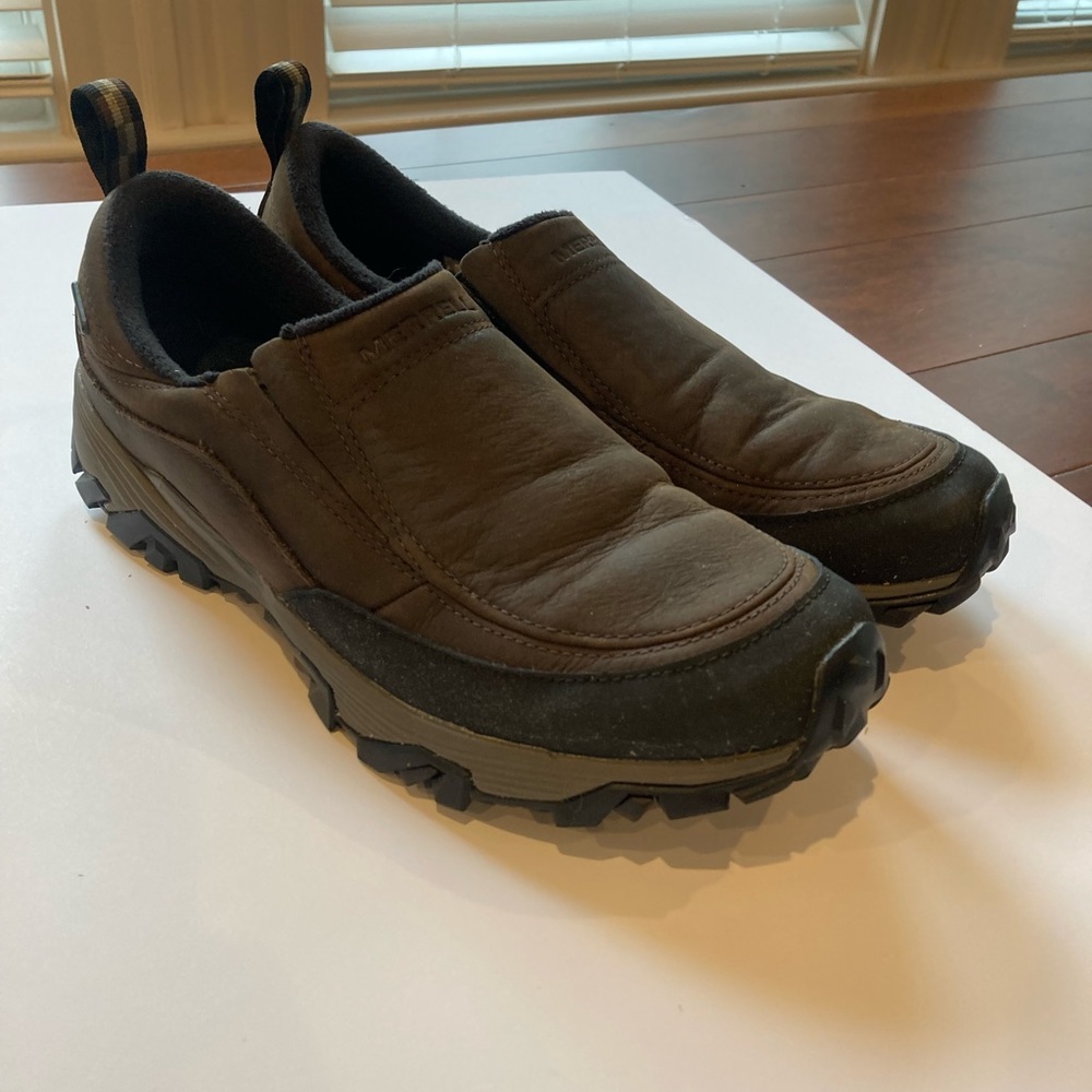 Mens Merrell Vibram shoes. Barely worn.